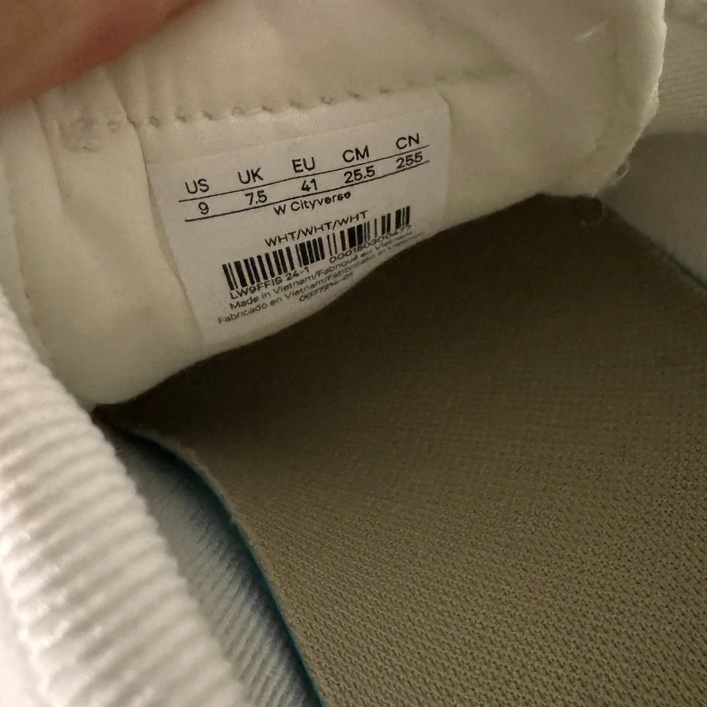 Lululemon Cityverse Sneaker Casual‎ Athleisure Lifestyle Size 9 White Women
